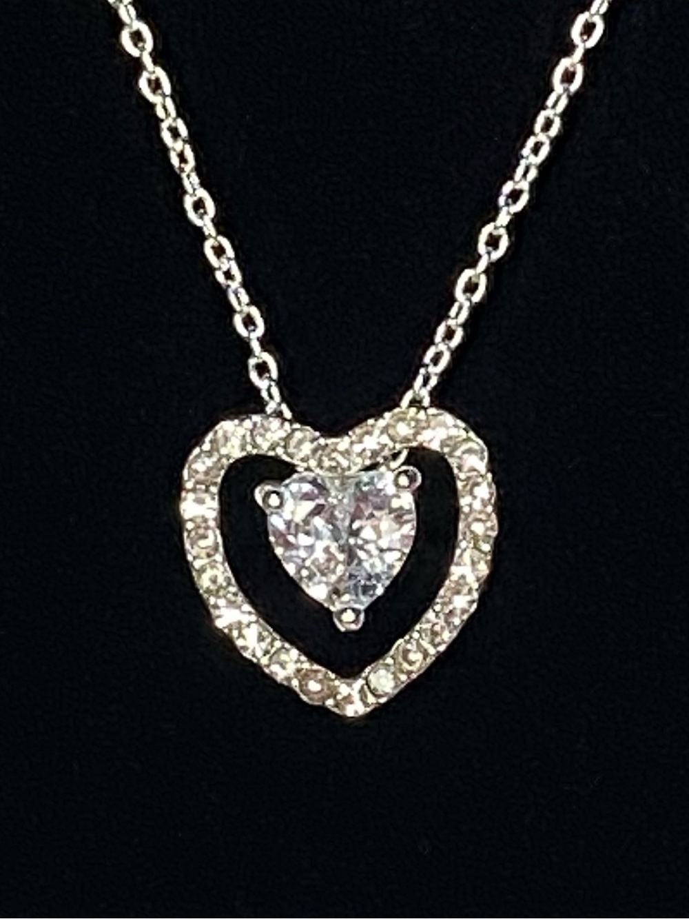 Heart Halo CZ Pendant Necklace w light box - Picture 5 of 6